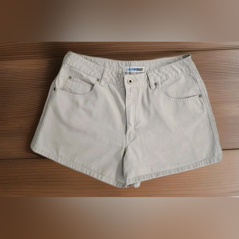 Canyon River Blues Khaki Shorts